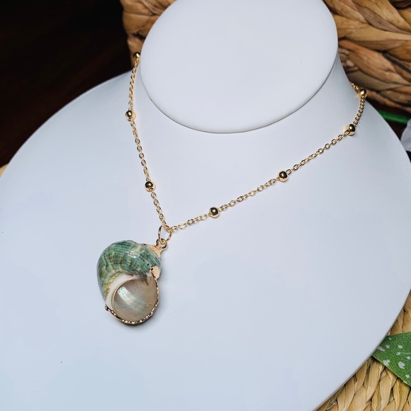Beachy Green Conch Shell Necklace with Gold Painted Accents, 22”-23.5” - Picture 4 of 10